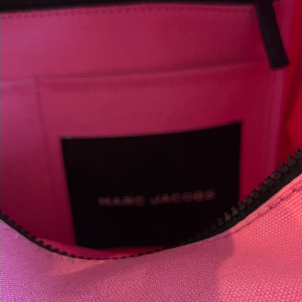 Marc Jacobs Vibrant Pink Tote Bag - Picture 7 of 9